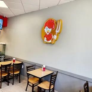 the interior of a fast food restaurant