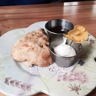 Scone, cream &amp; jam