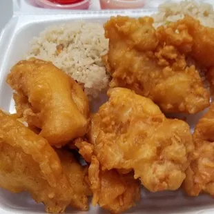 Love this place owner told me it&apos;s been around for 23 years they def have been doing something right I got the 8 piece chicken strip special