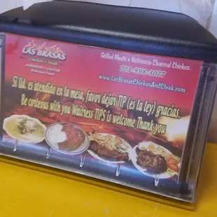 Lying to your patrons in Spanish that it is the law to leave tips is wrong! Not coming back!