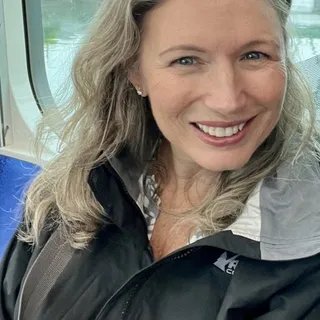 Kaethe E.