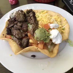 Fajita taco salad