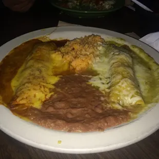 1 chicken and 1 beef enchiladas (you can customize as you want)