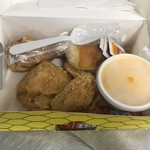 2pc Fried Chicken w/Mac &amp; Cheese