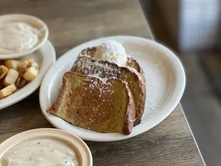 The Hive Eatery, Chick'n & Things