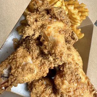 food, fried chicken, bbq wings, poultry, fried chicken wings, chicken, bbq chicken, chicken wings and fried chicken, chicken wings