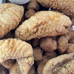 Perch dinner with okra | IG @kurlykonnoisseur