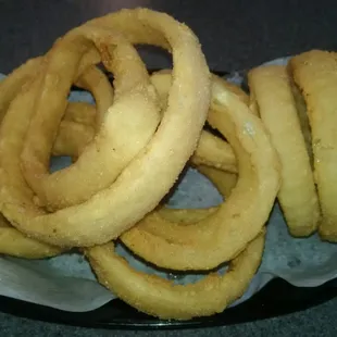 Large tasty onion rings (fresh not frozen)!