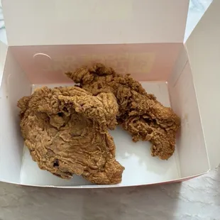 chicken wings and fried chicken, fried chicken, chicken, chicken wings, bbq wings, bbq chicken, fried chicken wings, poultry, food