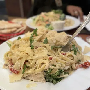 Awesome!!! Awesome!!!! Place.... Chicken Fettuccine Alfredo