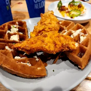 Chicken N Pickle- Kansas City