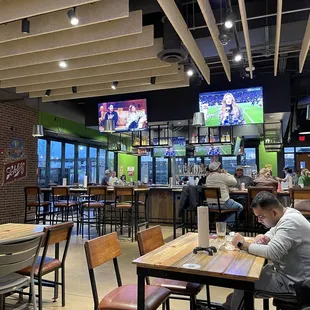 Full bar