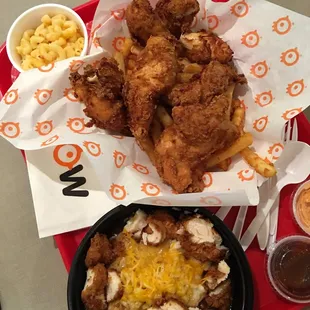 a bowl of macaroni and cheese