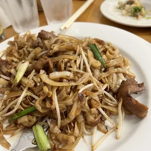 Beef chow fun