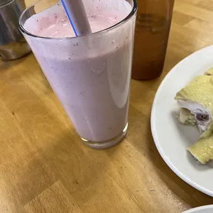 Strawberry banana milkshake 4.25 best deal in the bay area no chemical taste like fast food shakes