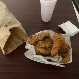 fried chicken, chicken wings, chicken wings and fried chicken, chicken, poultry, fried chicken wings, bbq wings, bbq chicken, food