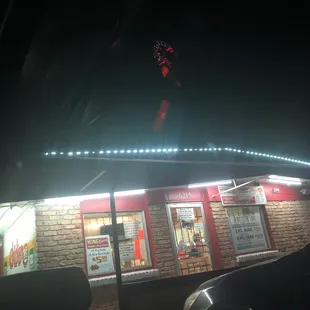 outside, pizza
