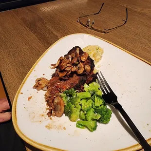 Meatloaf and mashed potatoes! Husband loved it!