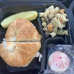 Dixie Chick and pasta salad