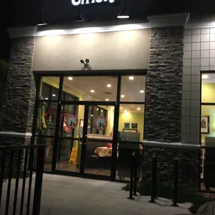 Chicken Salad Chick (outside)