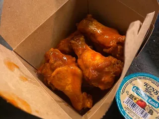 Dan & John's Wings