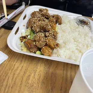 Sesame Chicken Lunch