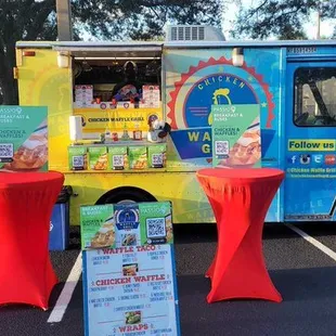a food truck parked in a parking lot