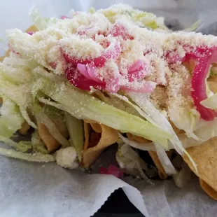 Crunchy chicken tacos