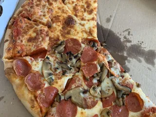 Lang's Pizza And Subs