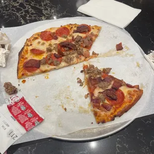 Like the pizzas... I asked for hot sauce , they don't have hot sauce