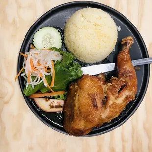 Cơm gà chiên giòn