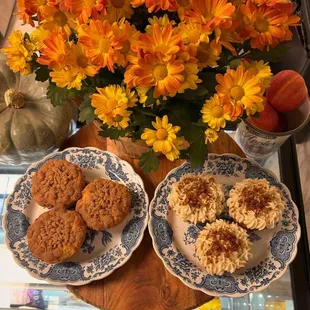 Gluten friendly coffee cakes and cinnamon roll muffins. Made from scratch with love and organic ingredients!