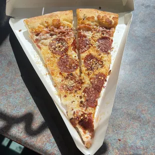 Pepperoni slice