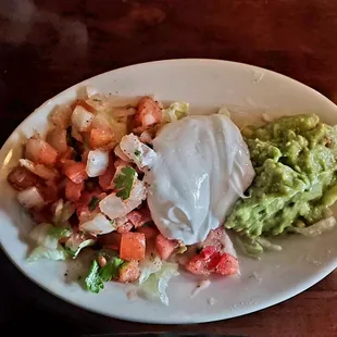 Side for the fajitas Pico, sour cream and guac