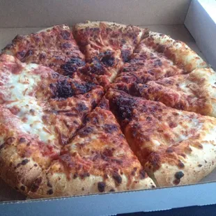 The nastiest 12$ pizza ever