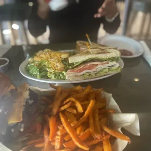 Chief burger and Turkey avo club