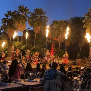 More Luau!