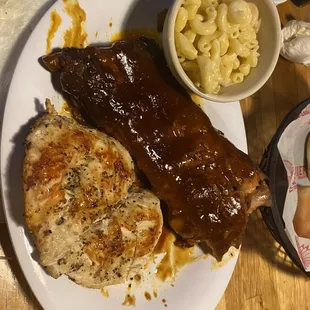 ribs, macaroni and cheese
