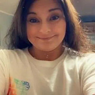 Jonie G.