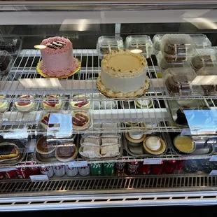Chiffonos Bakery