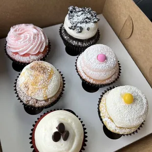 Champagne Toast, Cookies and Crème, Red Velvet, Lemon Cake, French Toast and Strawberry.