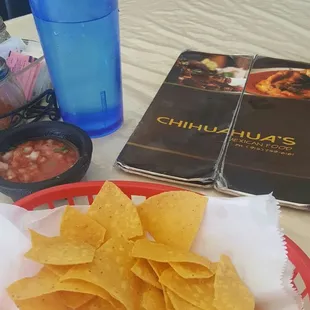 a plate of tortilla and chips