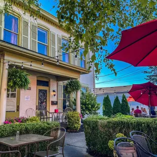 Gorgeous patio seating