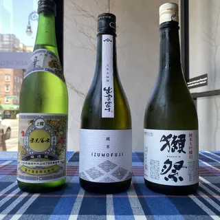 Premium Japanese Sake (720 ml)