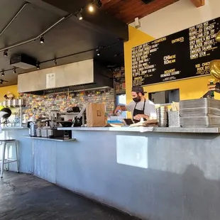 Very warm winter day 84°