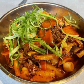 Spicy Ribeye and Rice Cakes