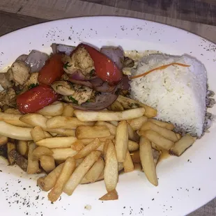 Pollo Saltado