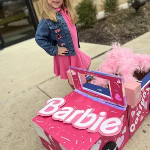 Oaklyn was ready for her Boxcar Parade at school today