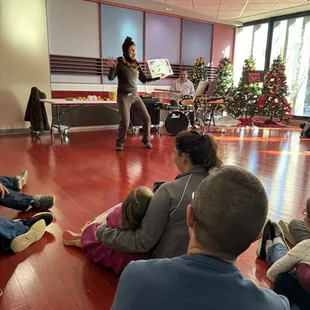 Be sure to check out the free programs. They're included with the price of admission.