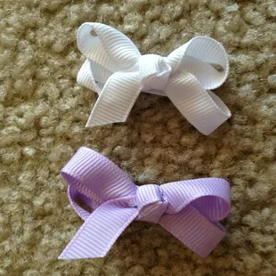 These two bows were included in the purchase that I got for $17.31.... They were $1.99 each